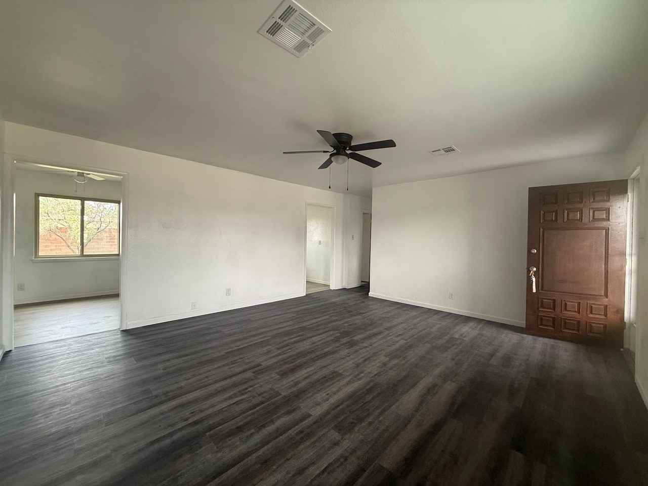 1309 Jackson Ave - Photo 2 of 24