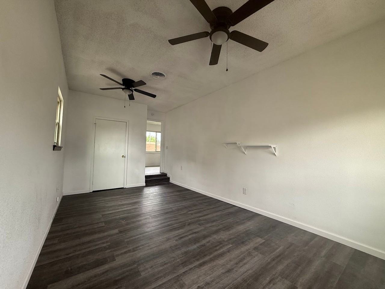 1309 Jackson Ave - Photo 7 of 24