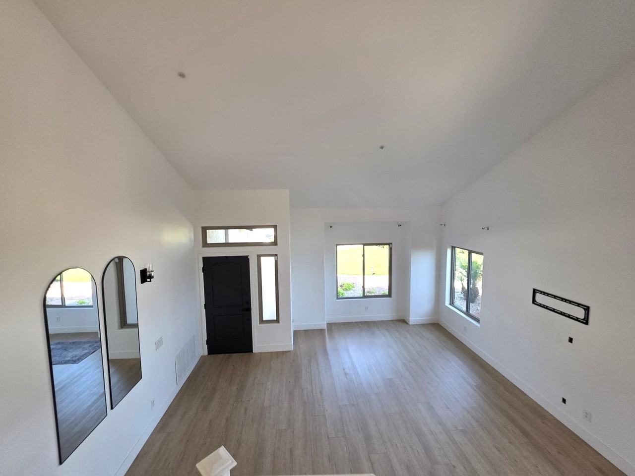 8531 Tyler St - Photo 5 of 50