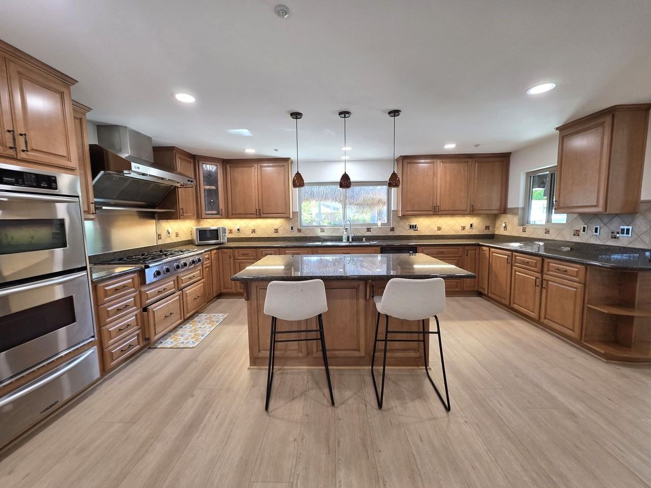 8531 Tyler St - Photo 6 of 50