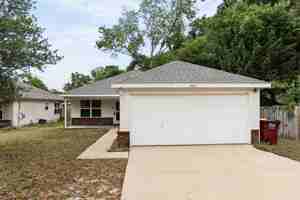 featured image of 203 8th Ave