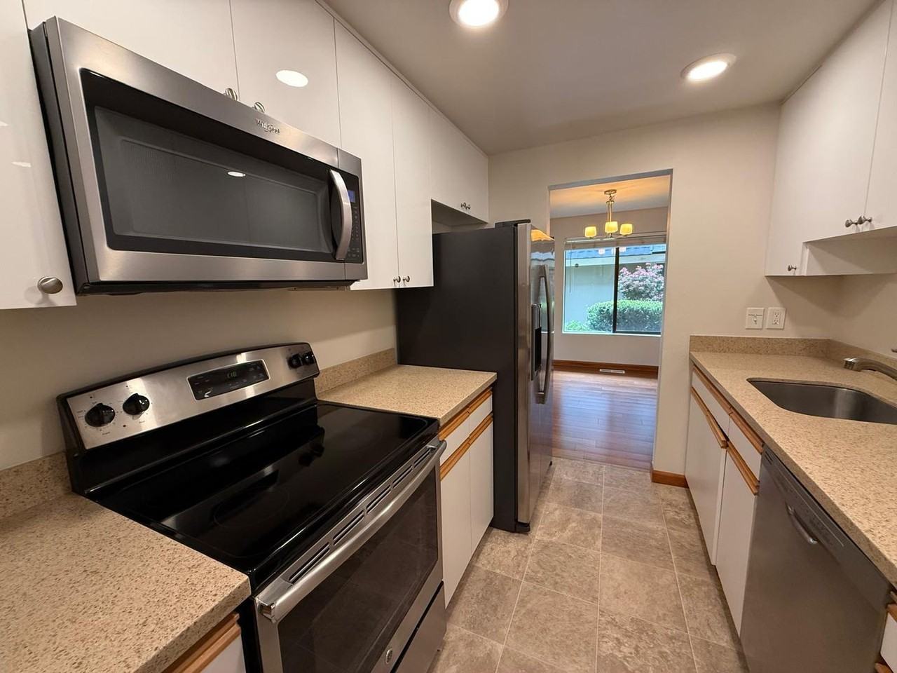 9805 Ne 124th St #107 - Photo 7 of 21