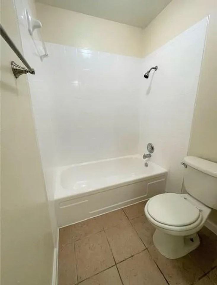 1012 Donley Dr - Photo 7 of 10