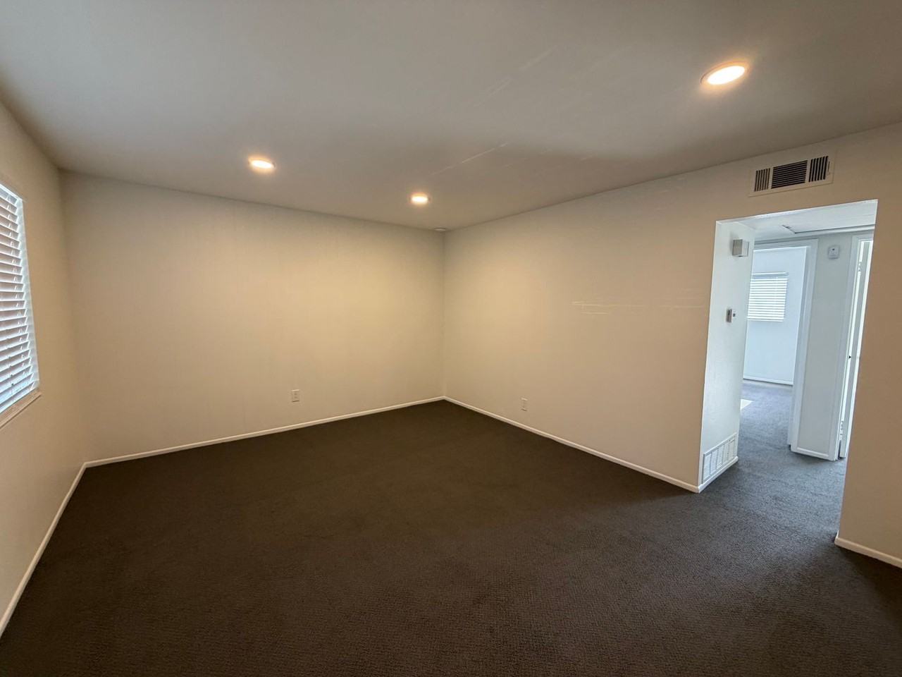 1581 Sequoia Ave - Photo 5 of 14