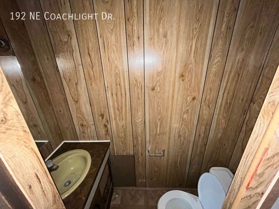 192 Ne Coachlight Dr - Photo 4 of 9