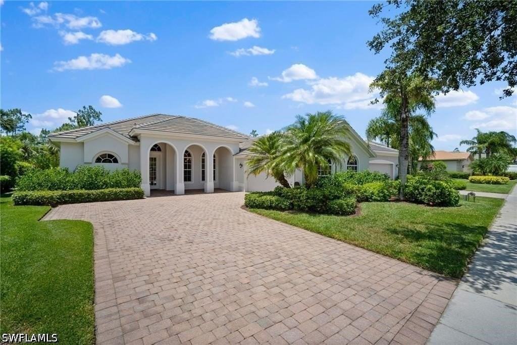 8884 Mustang Island Cir - Photo 2 of 36