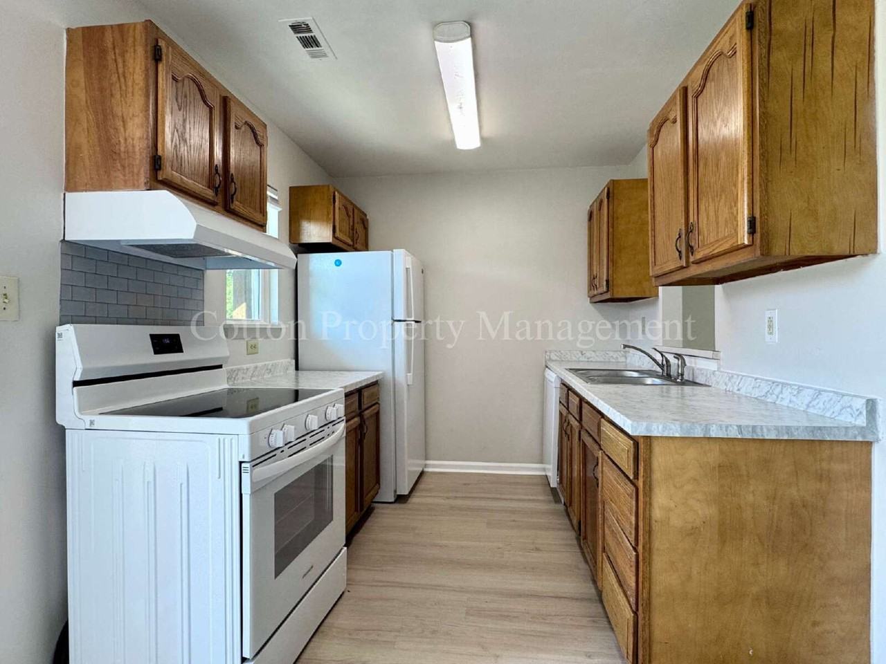315 S Dudley St #13 - Photo 4 of 20