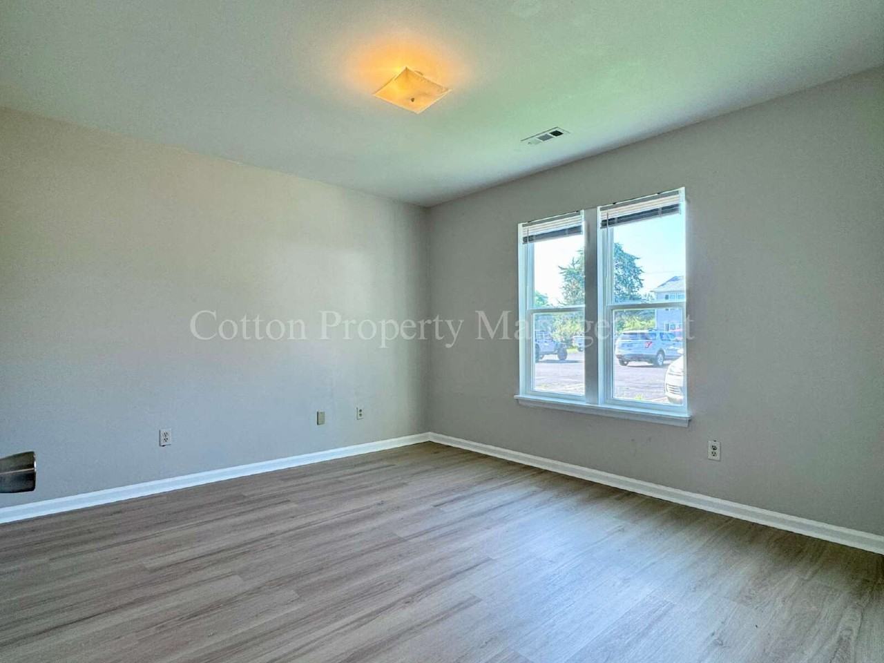 315 S Dudley St #13 - Photo 6 of 20