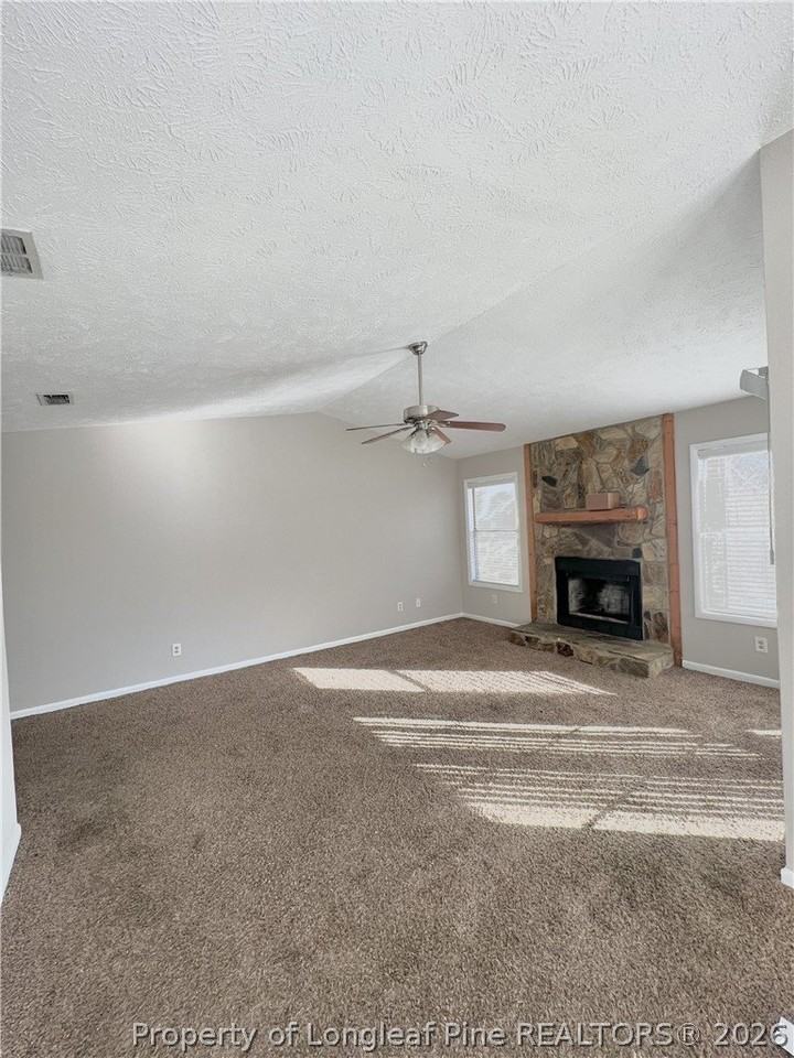 1018 Wood Creek Dr #9 - Photo 4 of 14