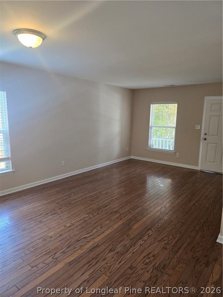 3229 Seth Dr - Photo 4 of 14
