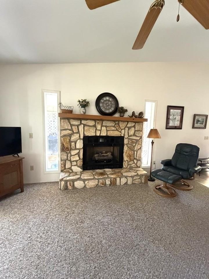 103 Willow View Dr Unit C - Photo 5 of 23