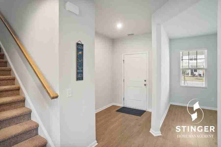 1123 Salem Bay Dr - Photo 5 of 36