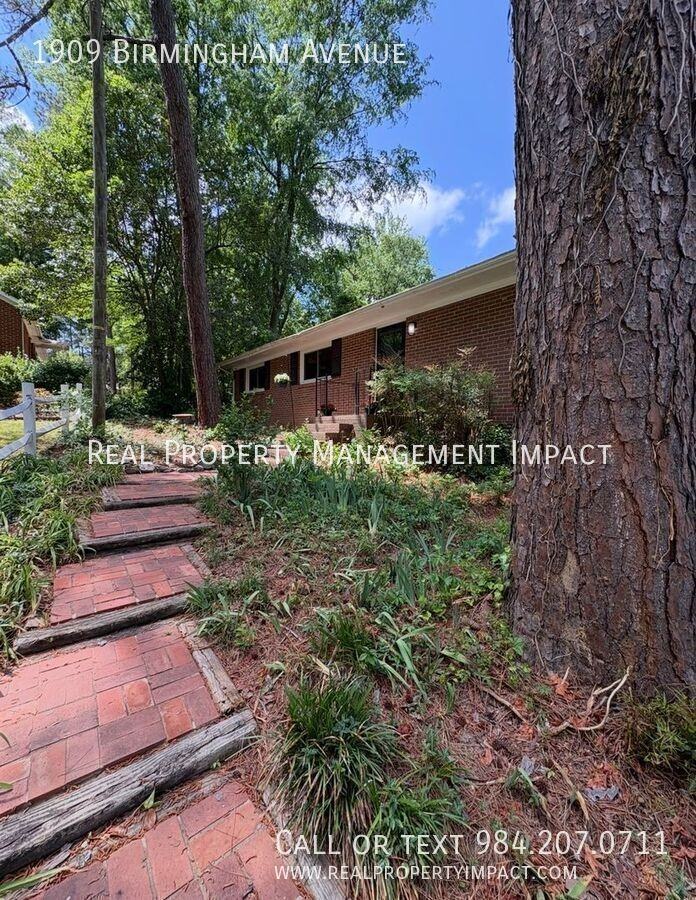 1909 Birmingham Ave - Photo 2 of 33