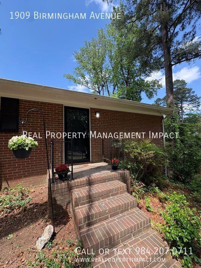 1909 Birmingham Ave - Photo 3 of 33