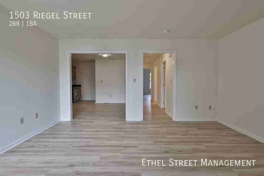 1503 Riegel St - Photo 3 of 28