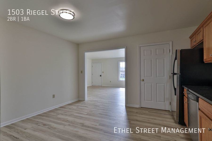 1503 Riegel St - Photo 6 of 28