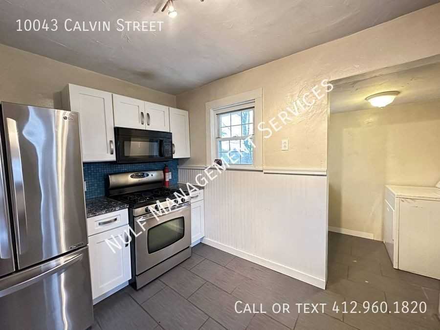 10043 Calvin St - Photo 2 of 16