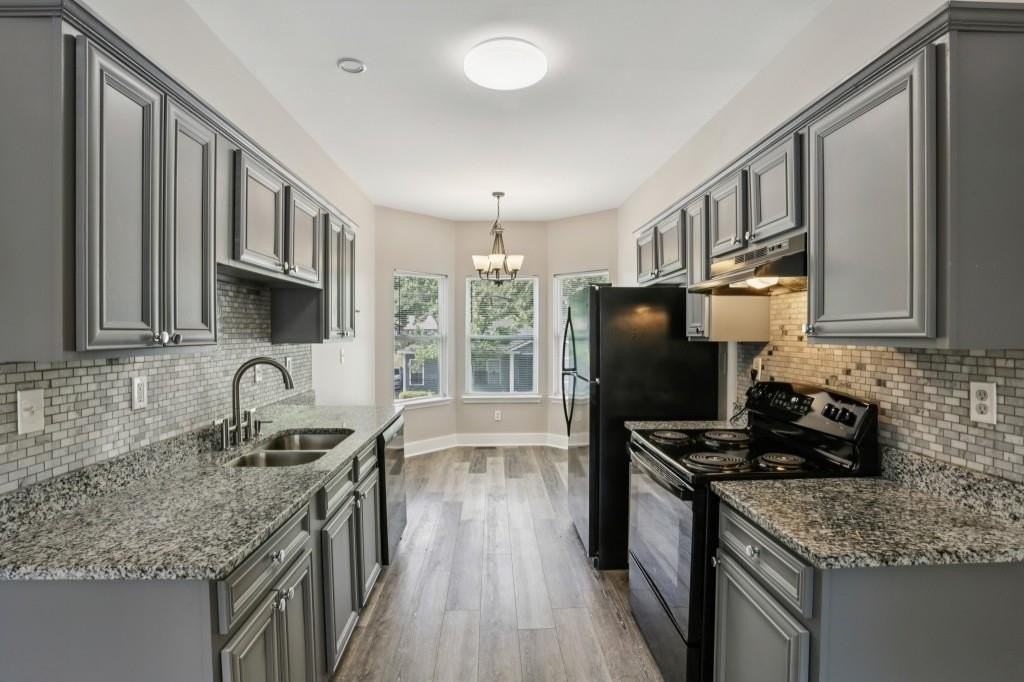 751 Prince Pl Nw - Photo 3 of 30