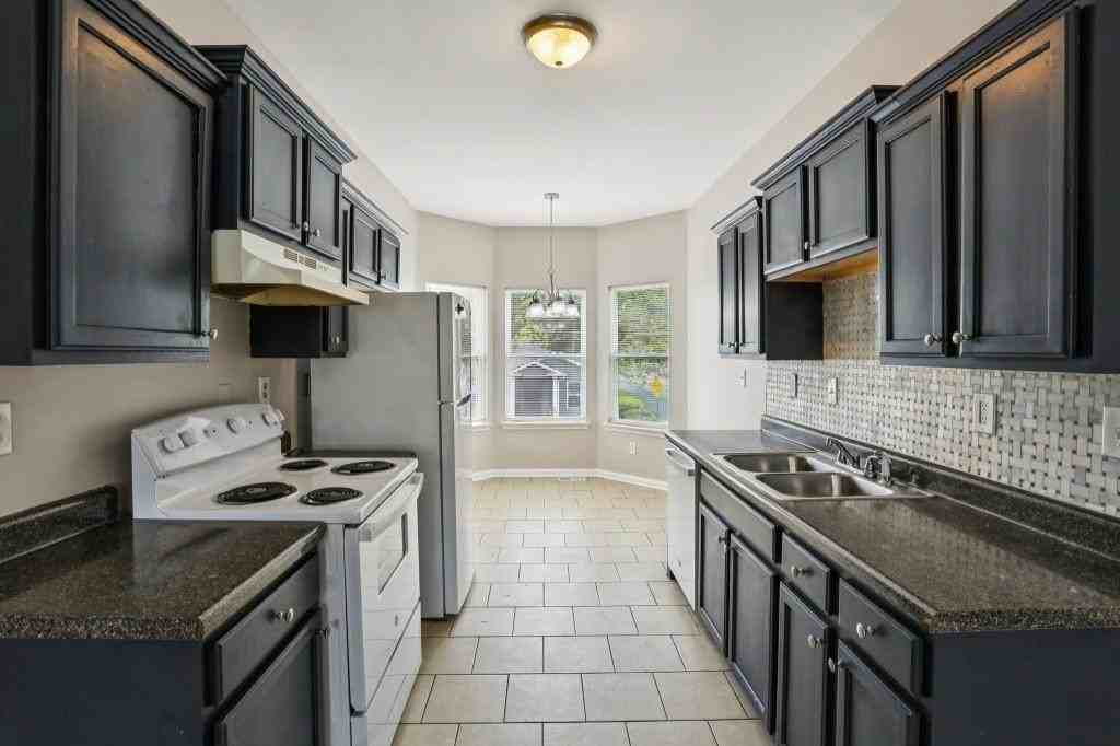 753 Prince Pl Nw - Photo 3 of 31