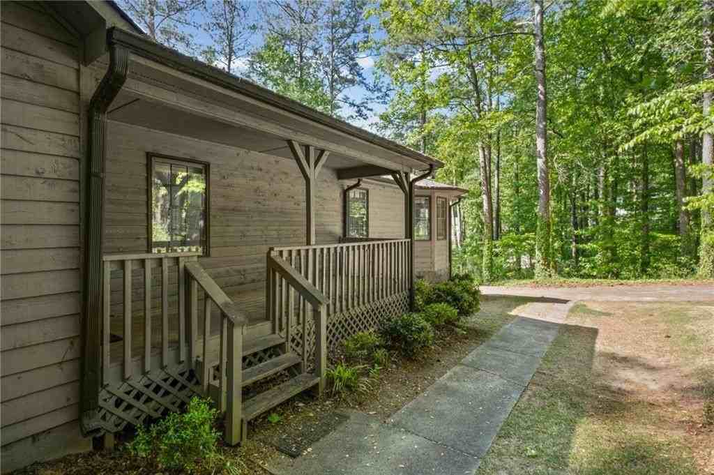 1321 Timbercrest Dr - Photo 3 of 29