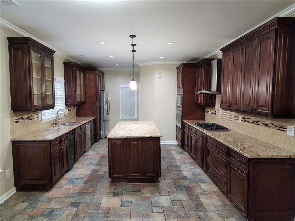 12990 Meridian Ct - Photo 4 of 31
