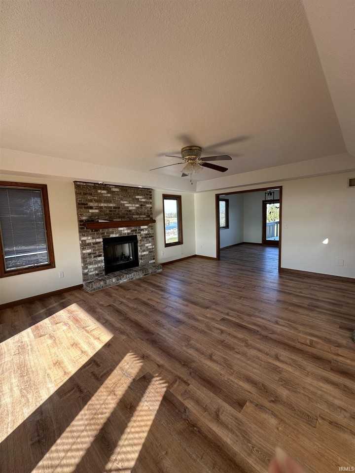 22611 Campbell Rd - Photo 4 of 11
