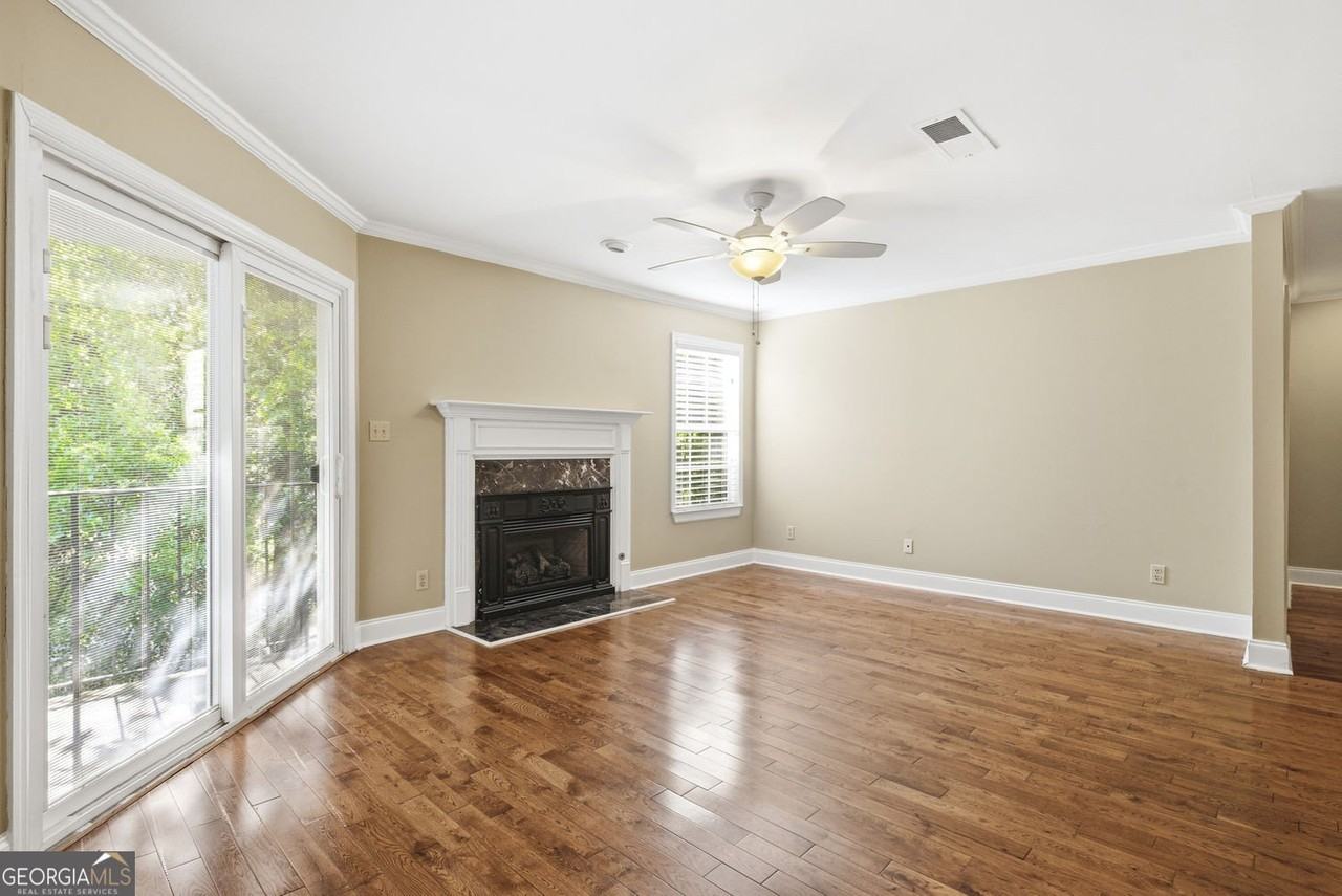 728 Ridgefield Dr - Photo 6 of 20