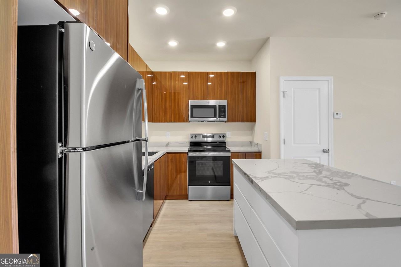 50 S Jackson St #103 - Photo 7 of 23