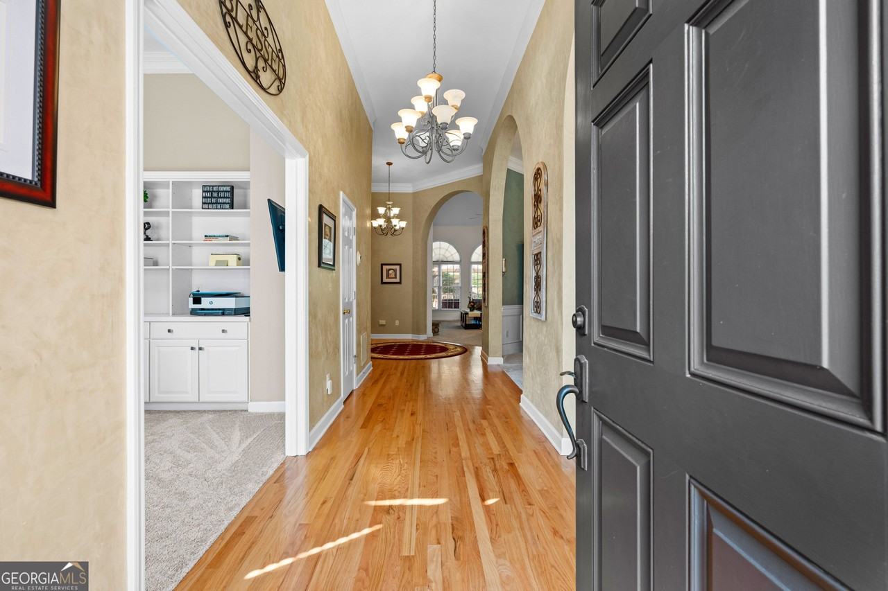 200 Aurora Way - Photo 4 of 45