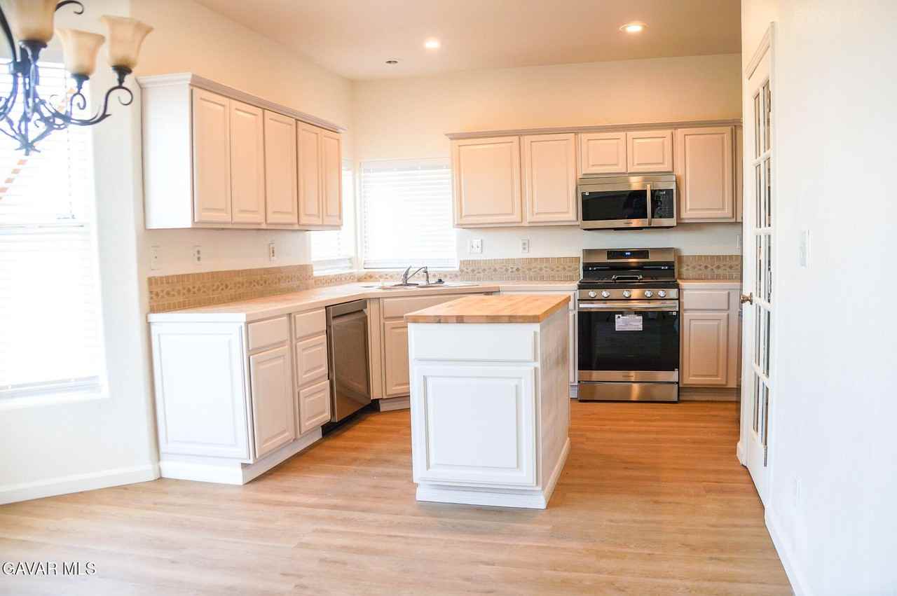 6761 California City Blvd - Photo 5 of 18