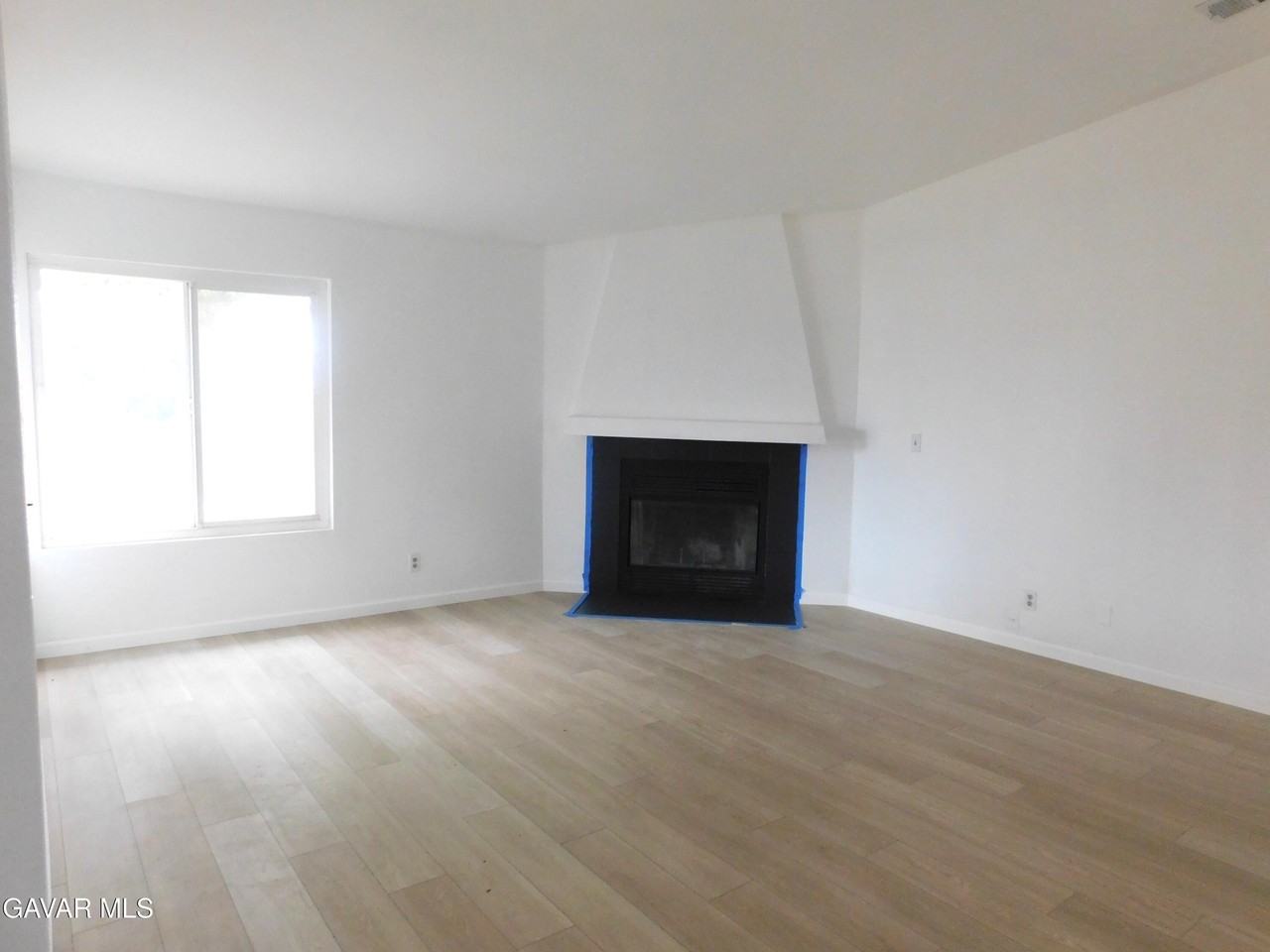 8260 Viburnum Ave - Photo 4 of 18