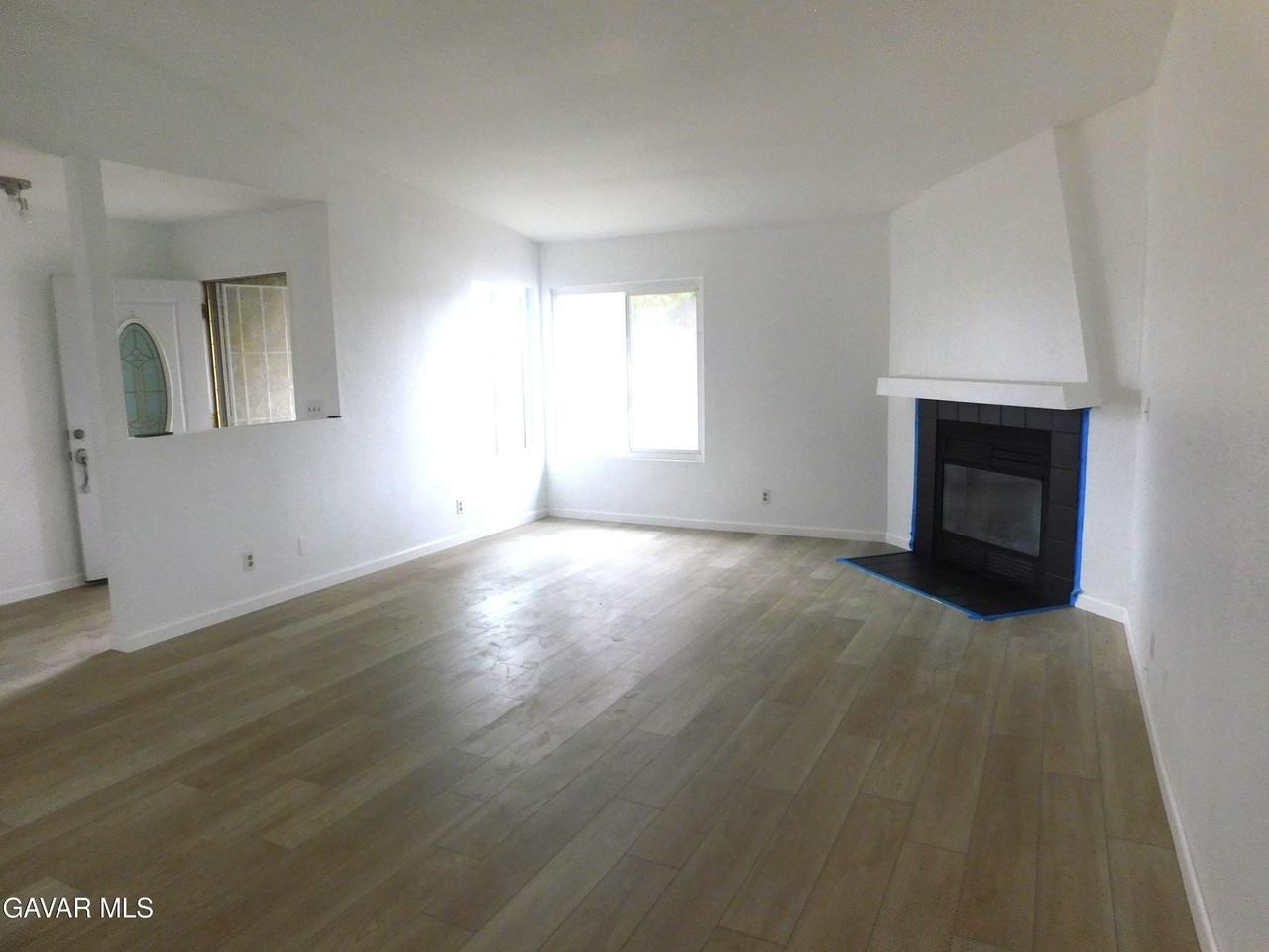 8260 Viburnum Ave - Photo 5 of 18