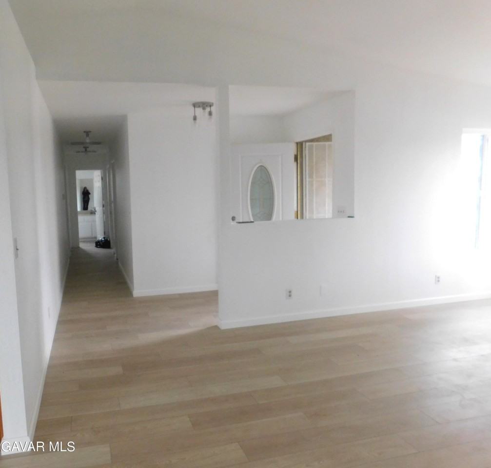 8260 Viburnum Ave - Photo 6 of 18
