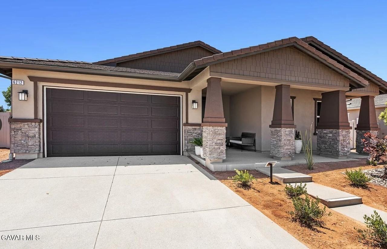 6212 Pondera St - Photo 3 of 32