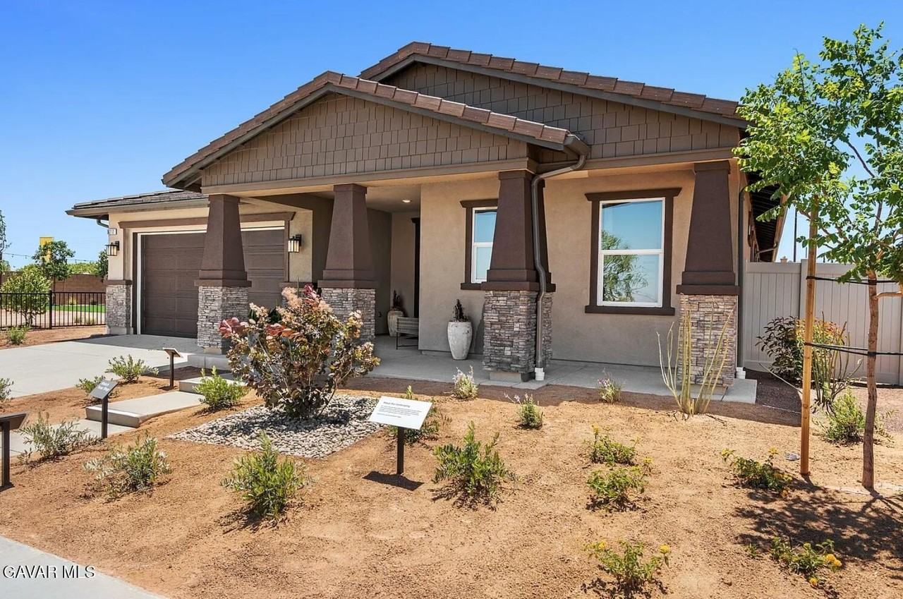 6212 Pondera St - Photo 4 of 32