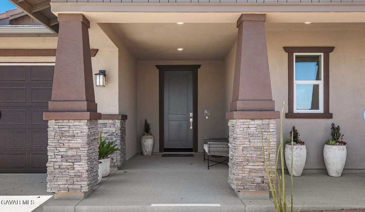 6212 Pondera St - Photo 5 of 32