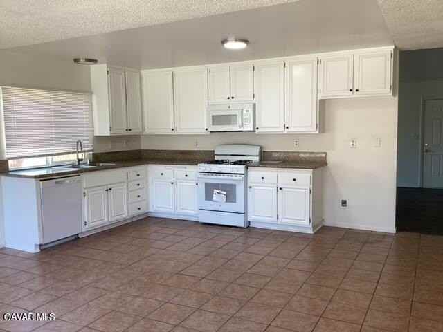 44745 Christie Ave - Photo 6 of 18