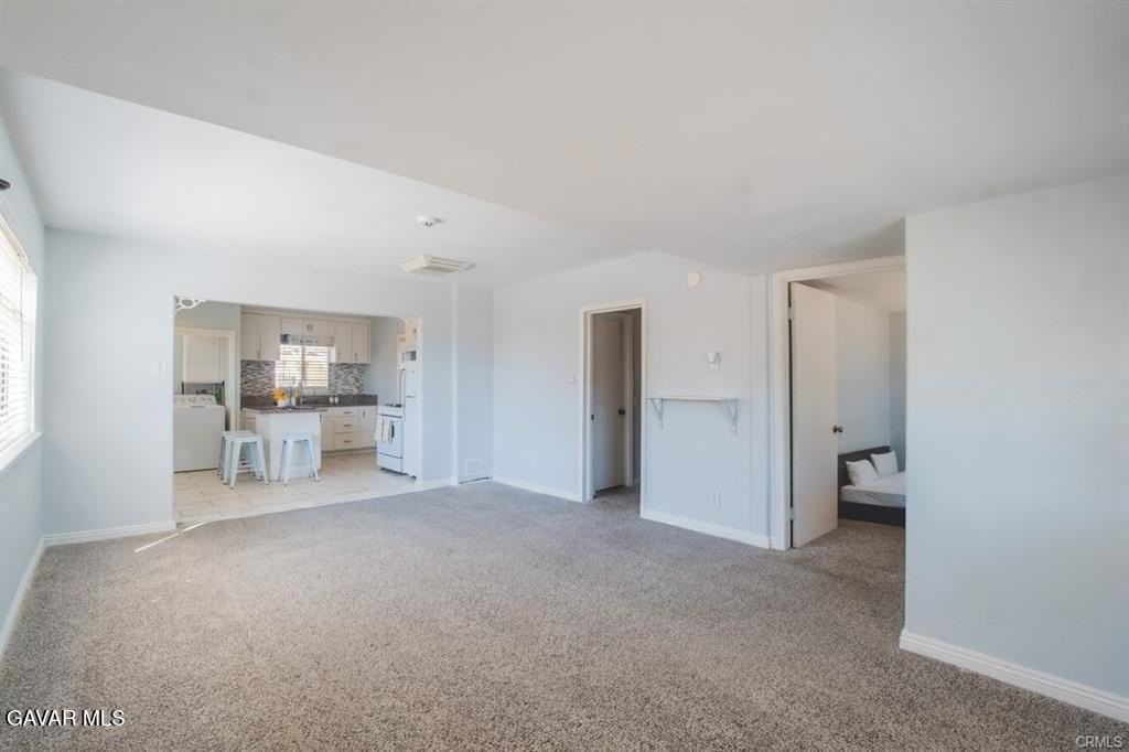 2725 Desert St - Photo 7 of 22