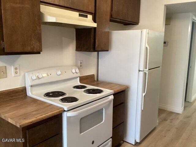 5036 W Avenue L8 #20 - Photo 5 of 9
