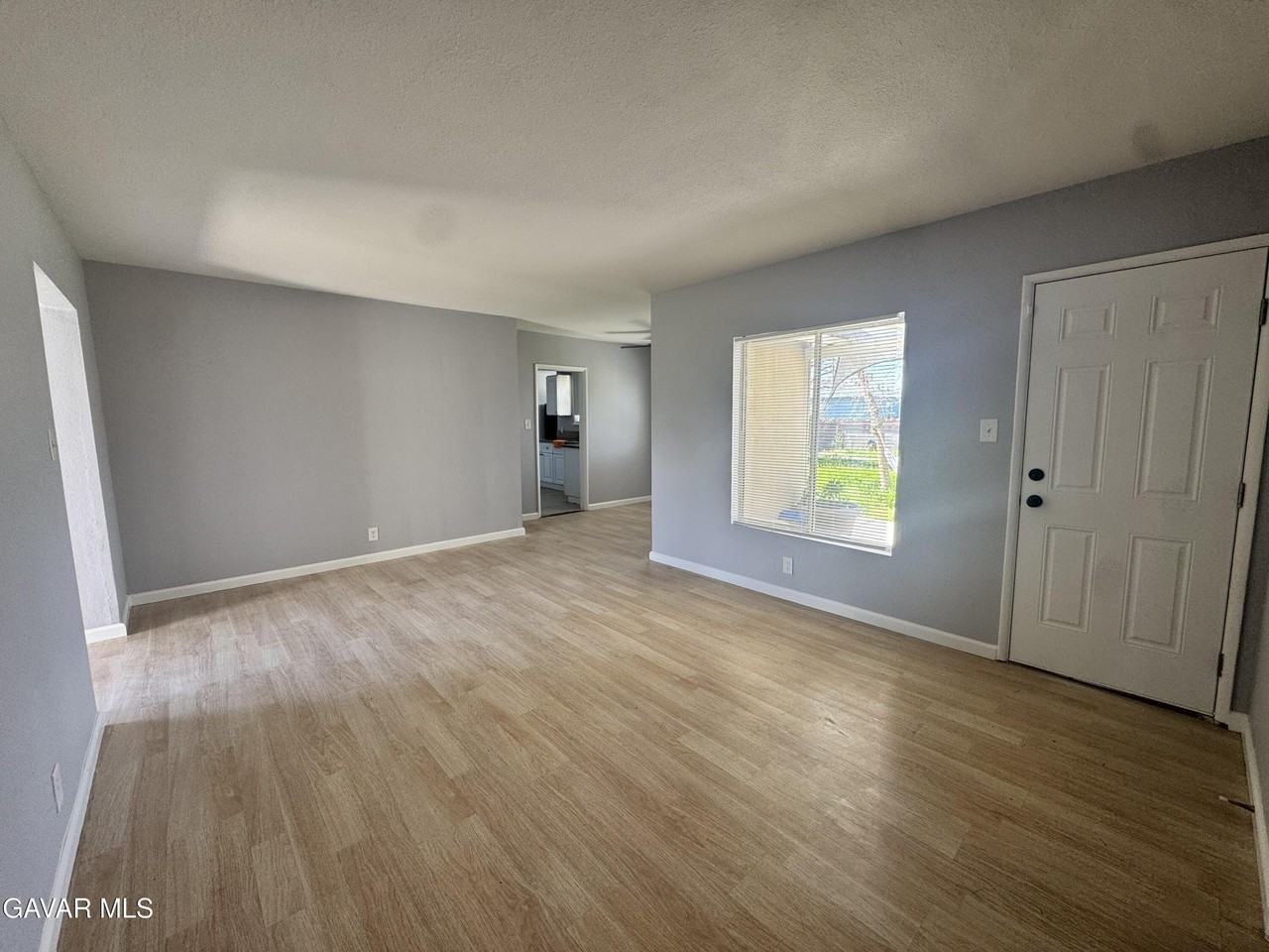 44151 Hardwood Ave - Photo 2 of 12