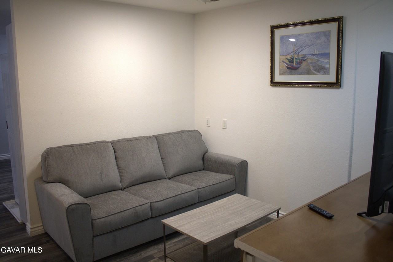3324 W Avenue J10 - Photo 7 of 11