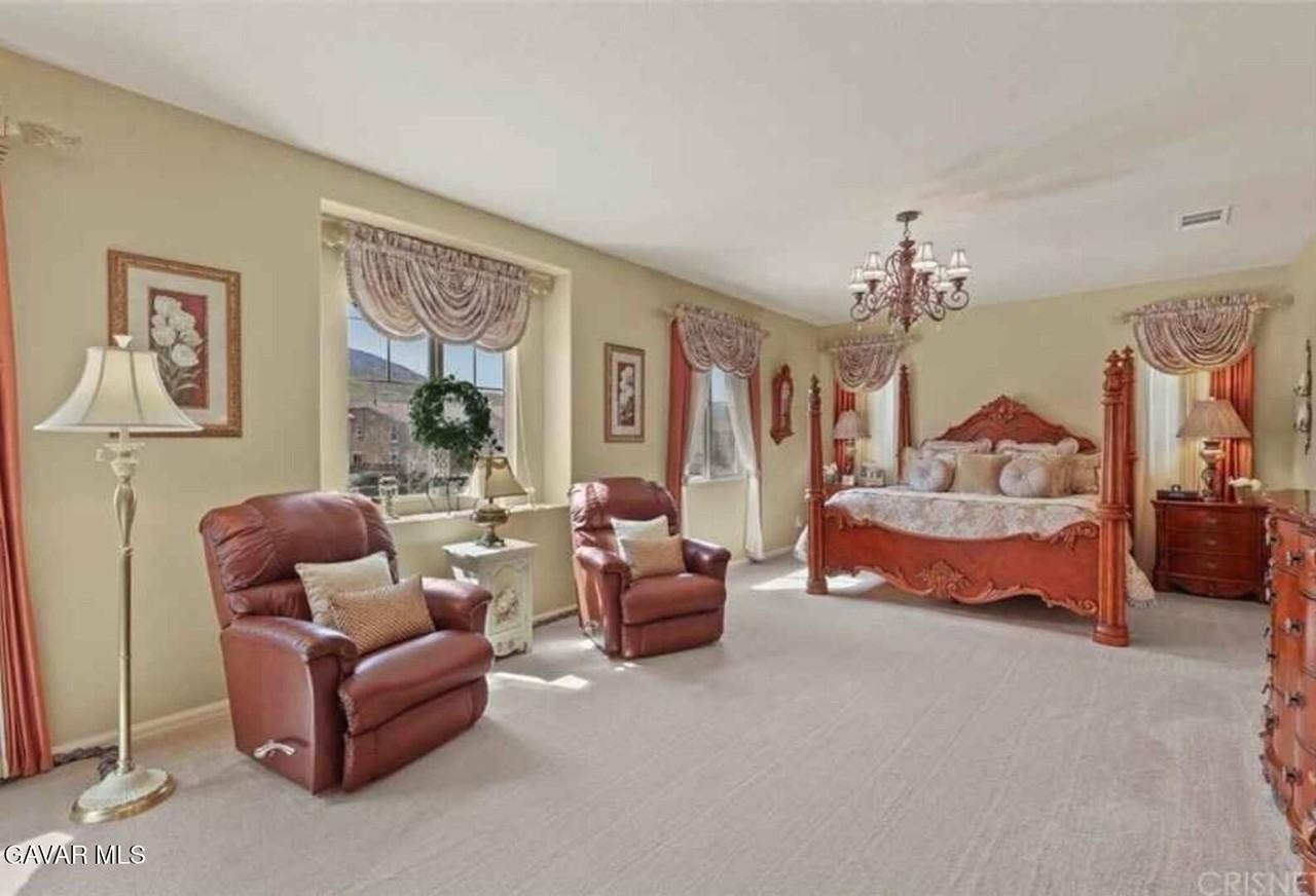 2406 Loganberry Cir - Photo 6 of 20