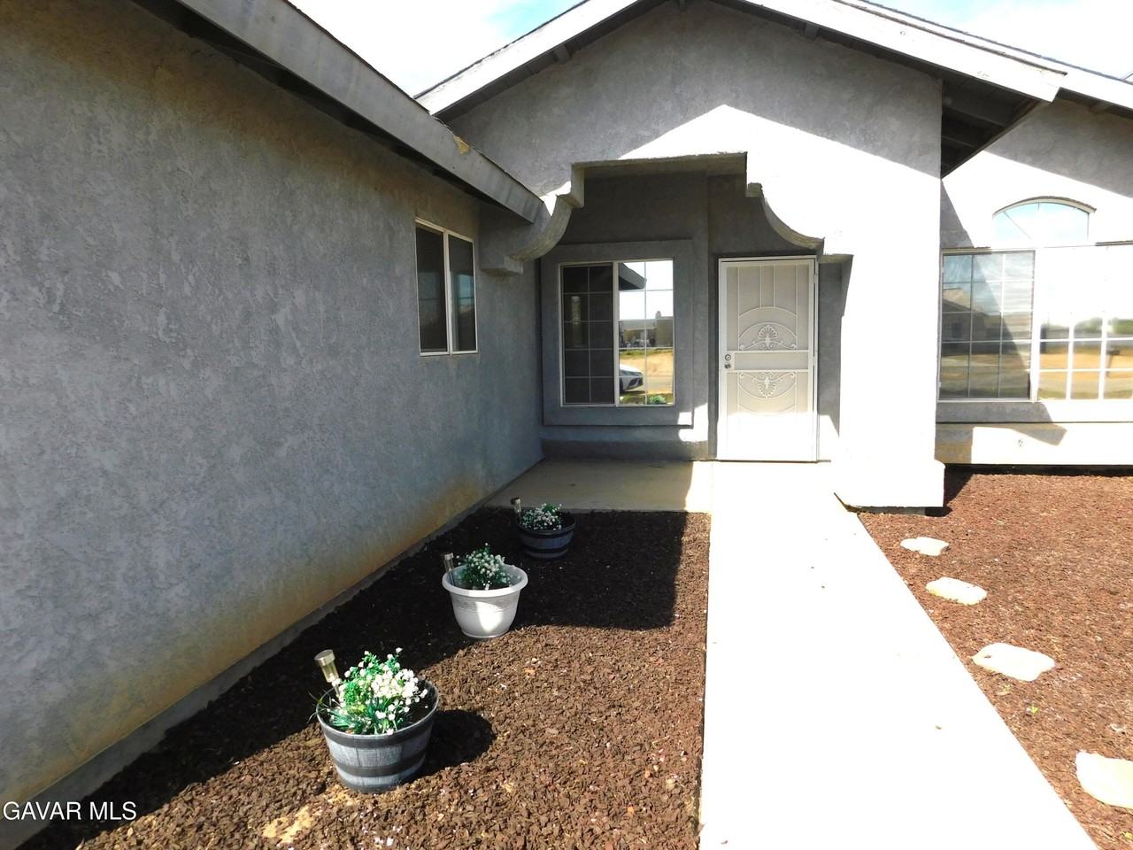 20321 88th St - Photo 3 of 18