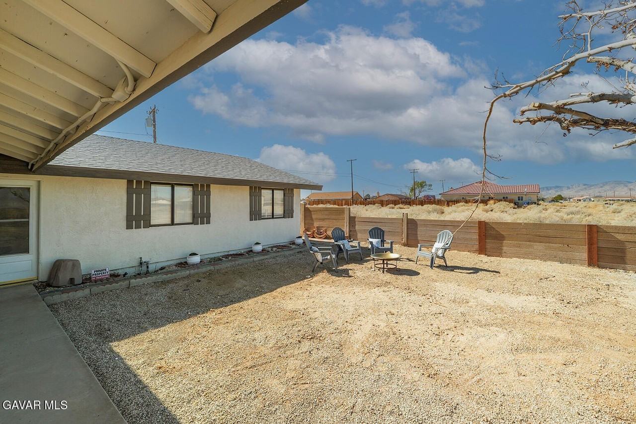 7648 Jimson Ave - Photo 4 of 40