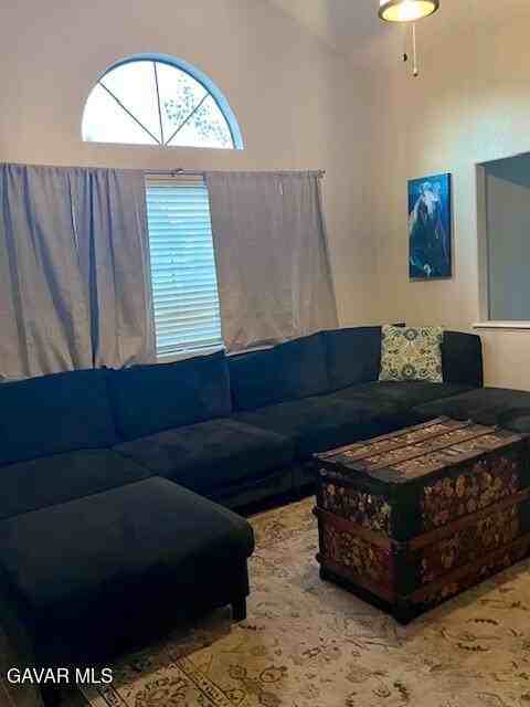 2640 Bridle Path Dr - Photo 4 of 25