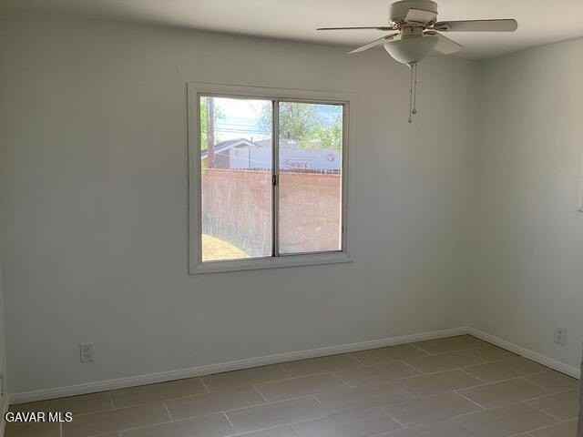 38594 Friendly Ave - Photo 6 of 15