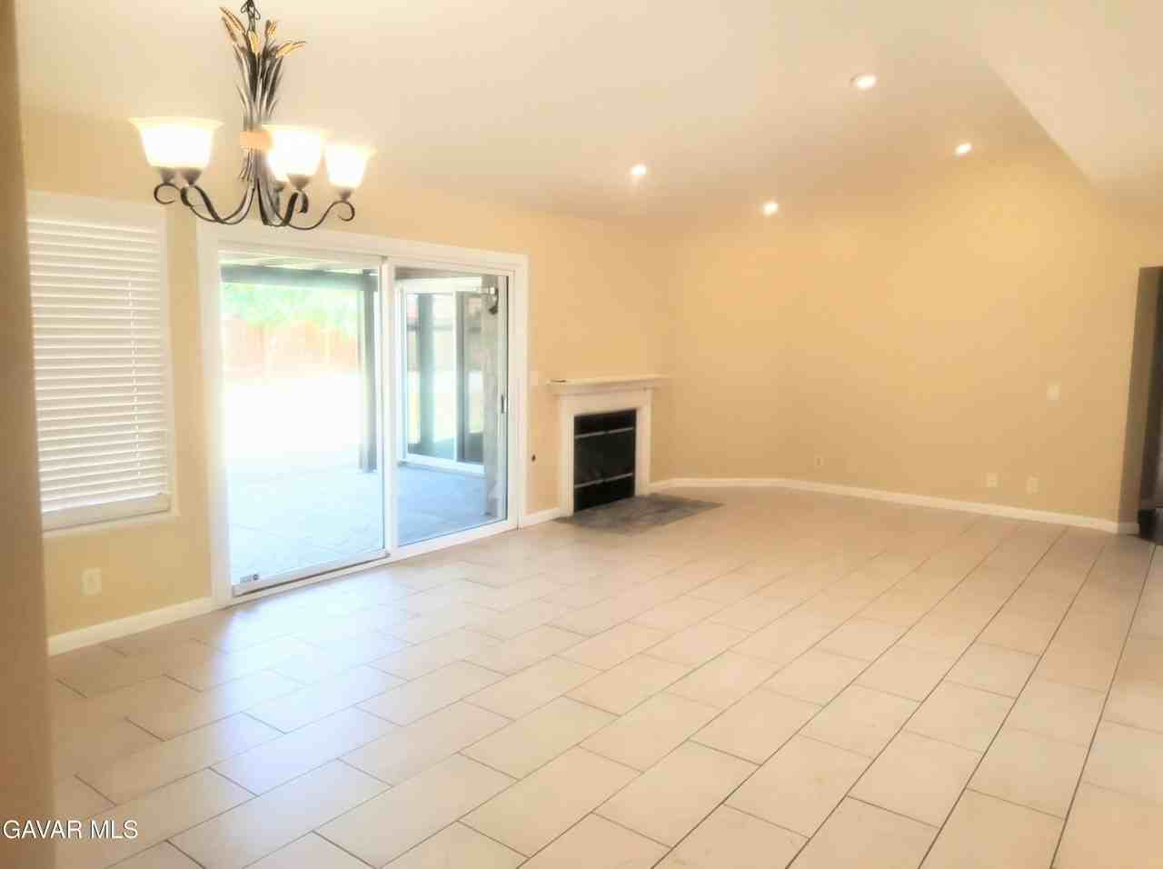 37734 Tackstem St - Photo 3 of 15
