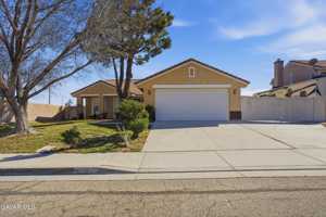 featured image of 44762 Shadowcrest Dr