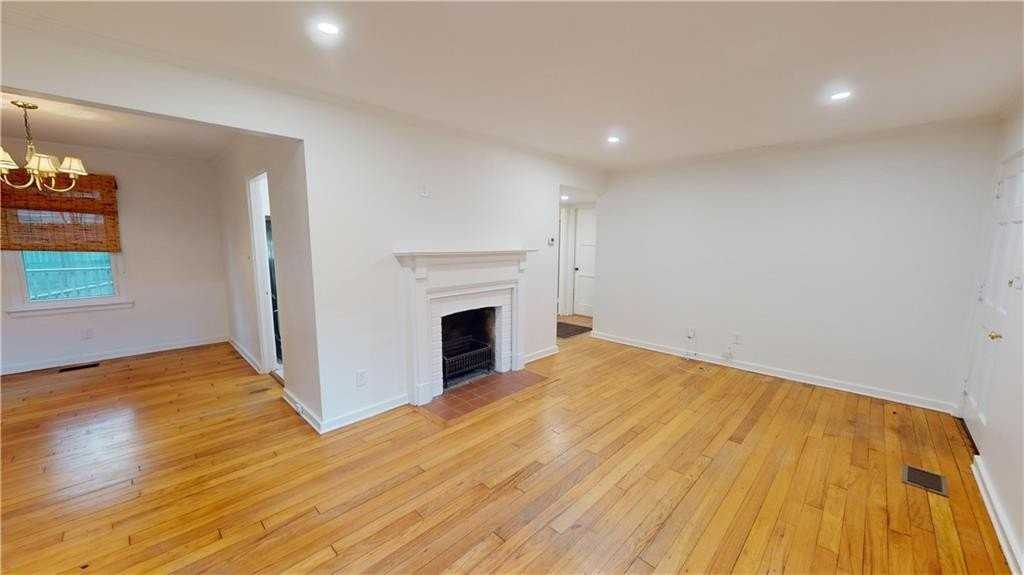 11 Princess Anne Rd - Photo 3 of 19