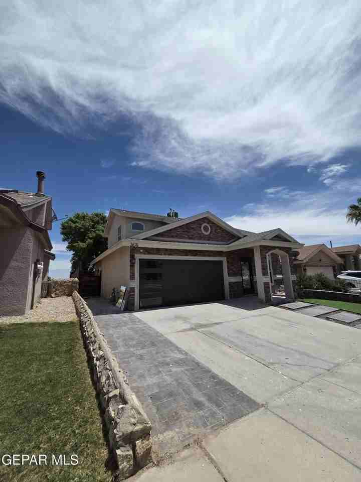 3674 Deer Grass Cir - Photo 2 of 8